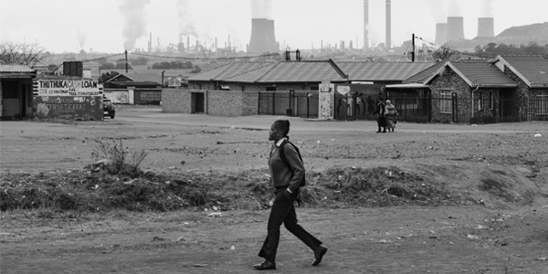 Townships and pollution © Daylin Paul | www.wits.ac.za/curiosity/